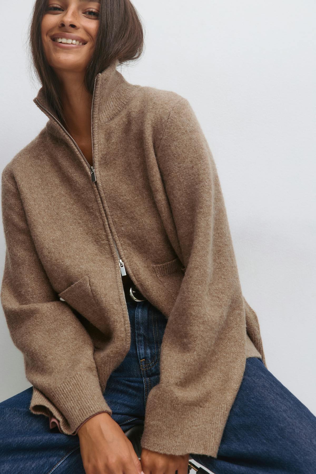 Knitted pocket cardigan