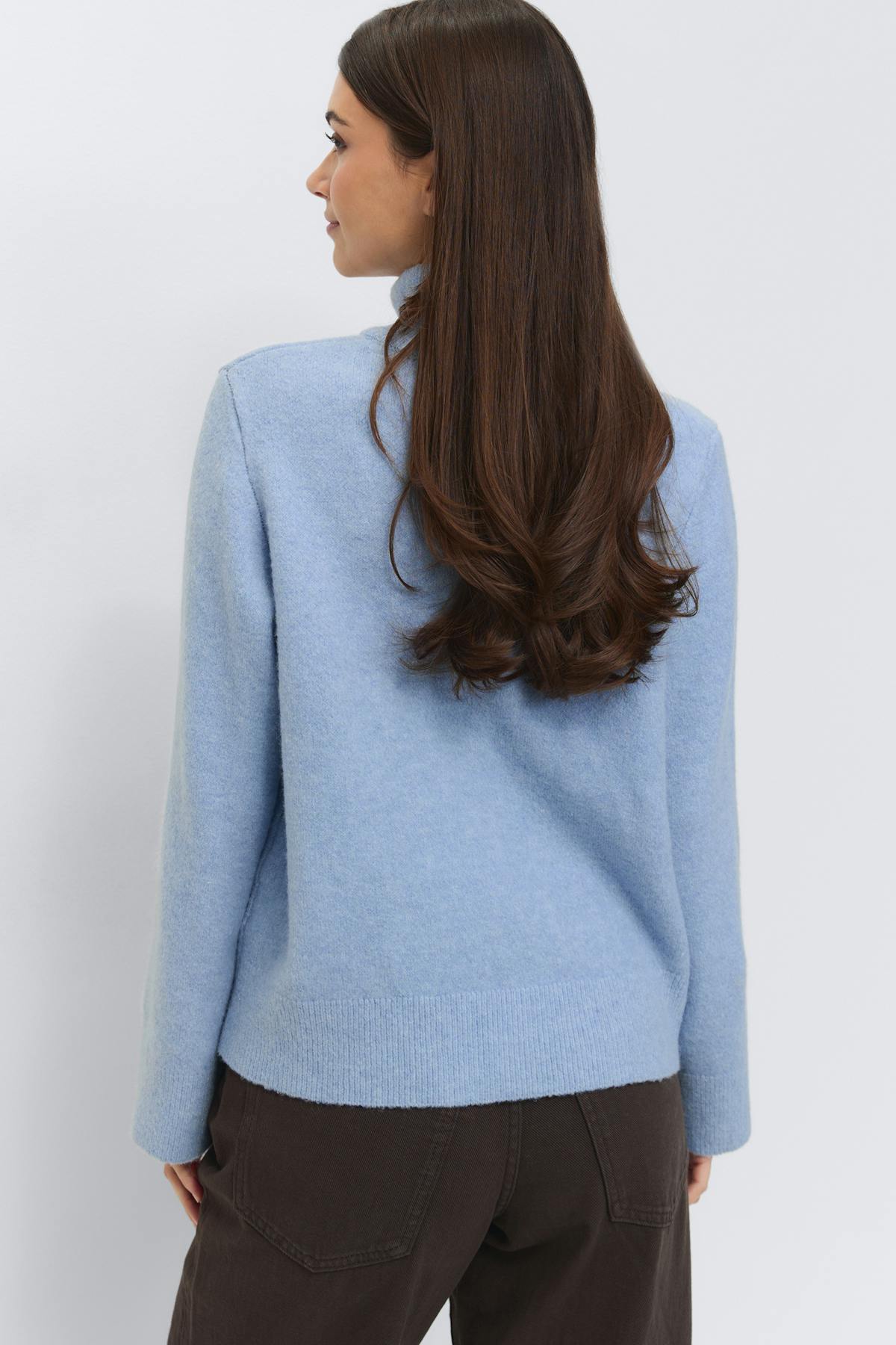 Knitted pocket cardigan
