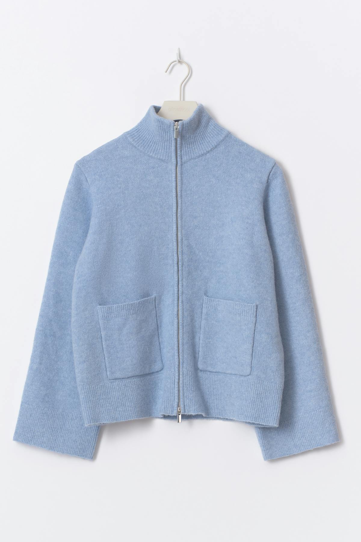 Knitted pocket cardigan