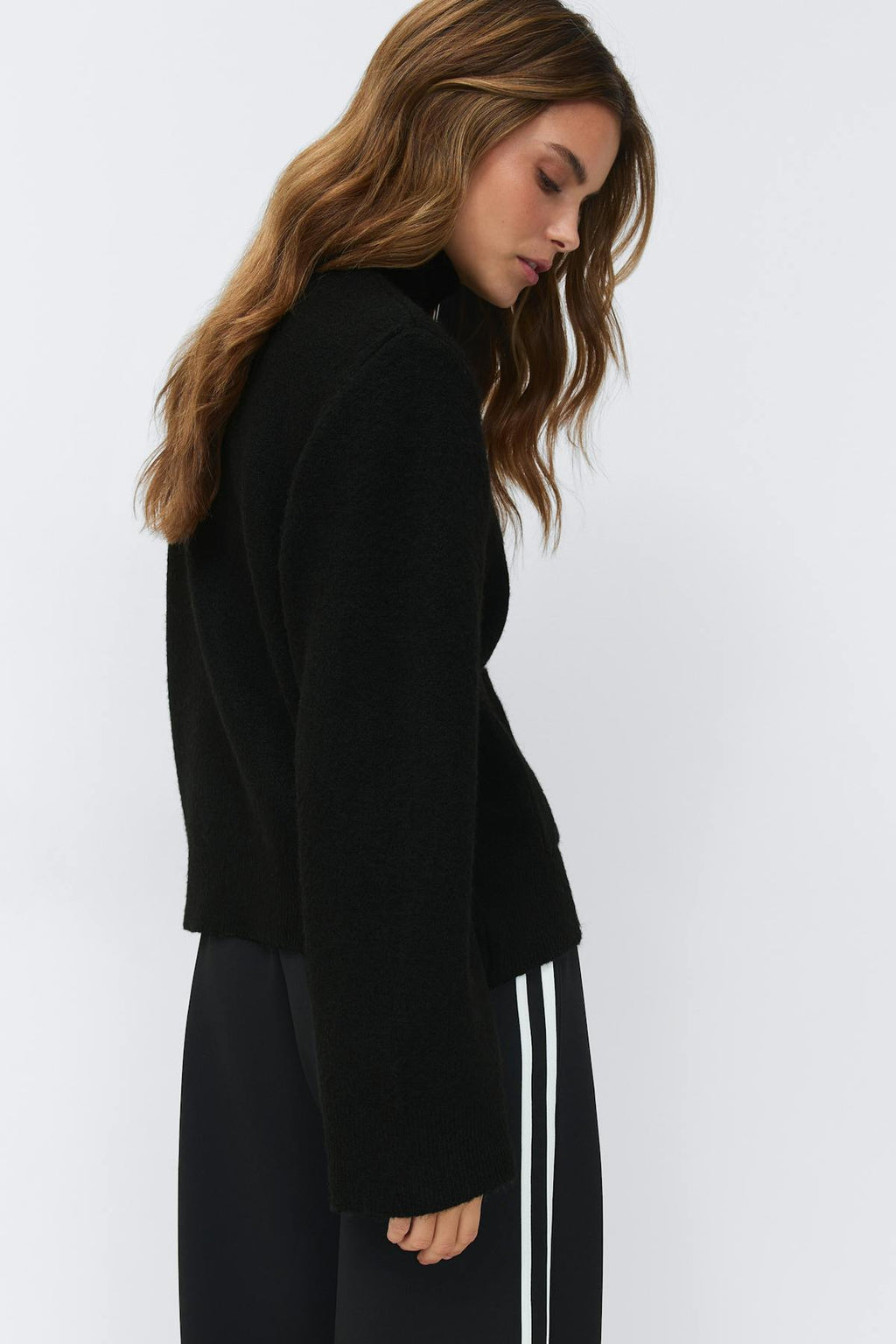 Knitted pocket cardigan