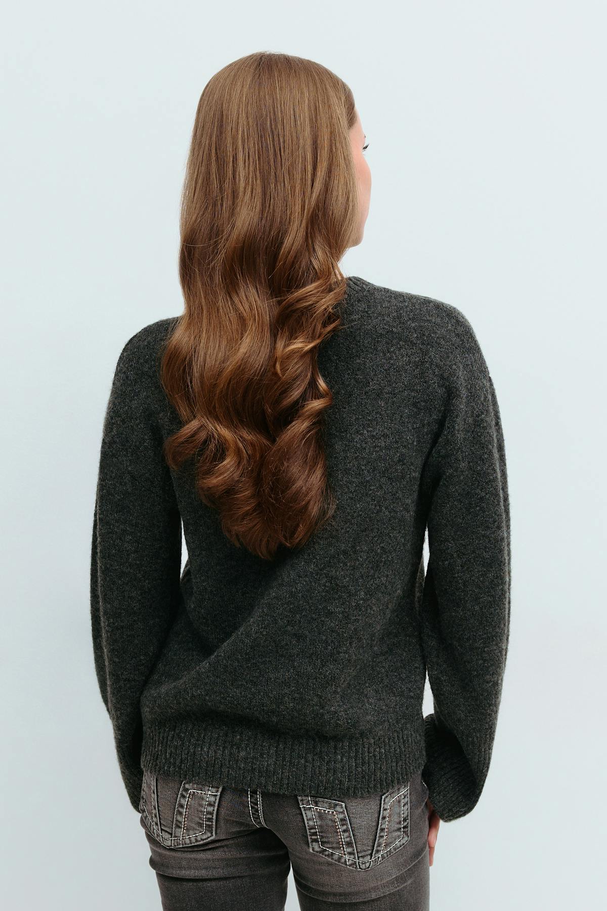 Y knitted embroidery sweater