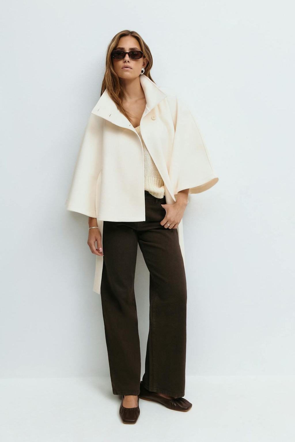Belt cape jacket