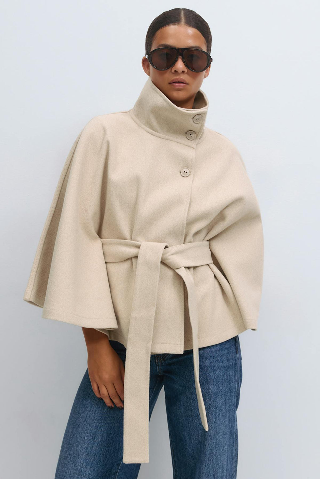 Belt cape jacket