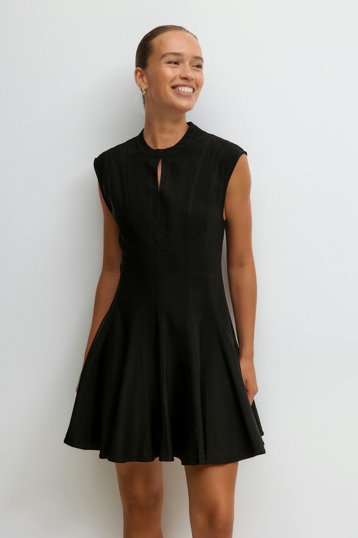 Mini dress