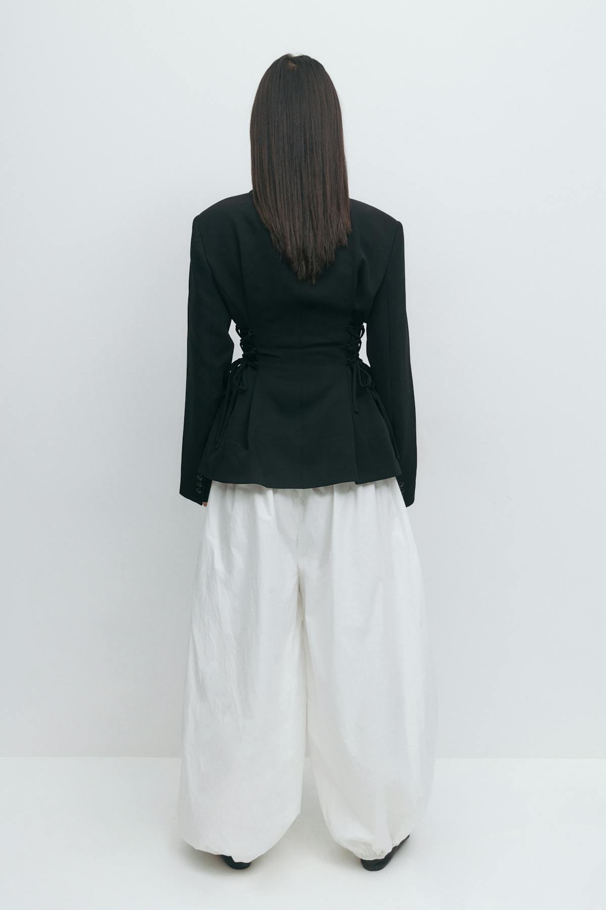 Side lacing shaped blazer
