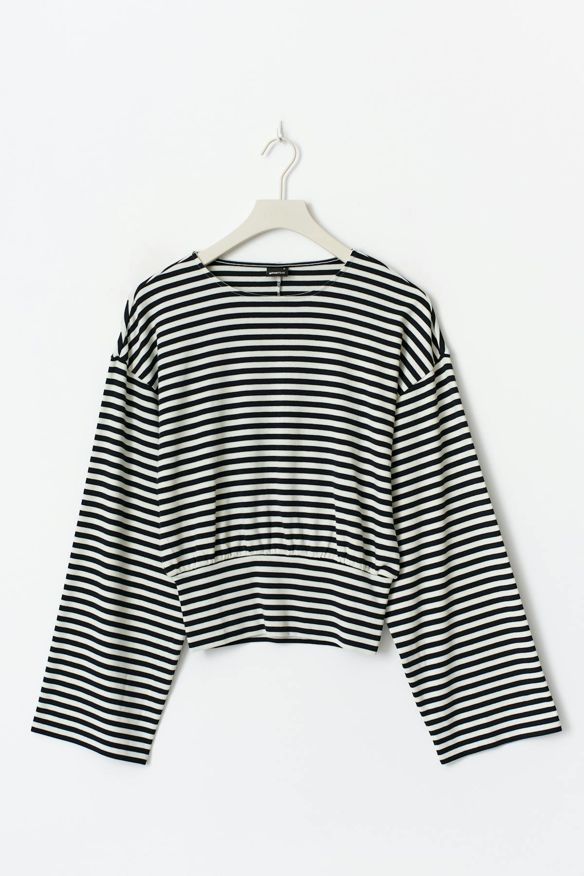 Wide sleeve top