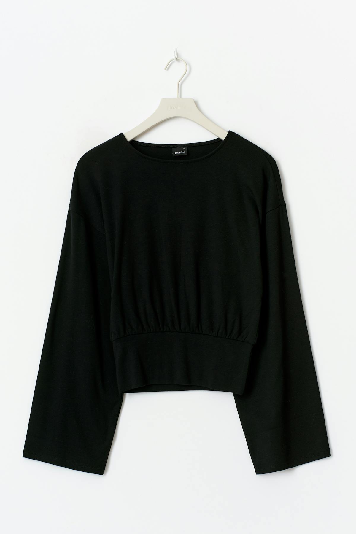 Wide sleeve top
