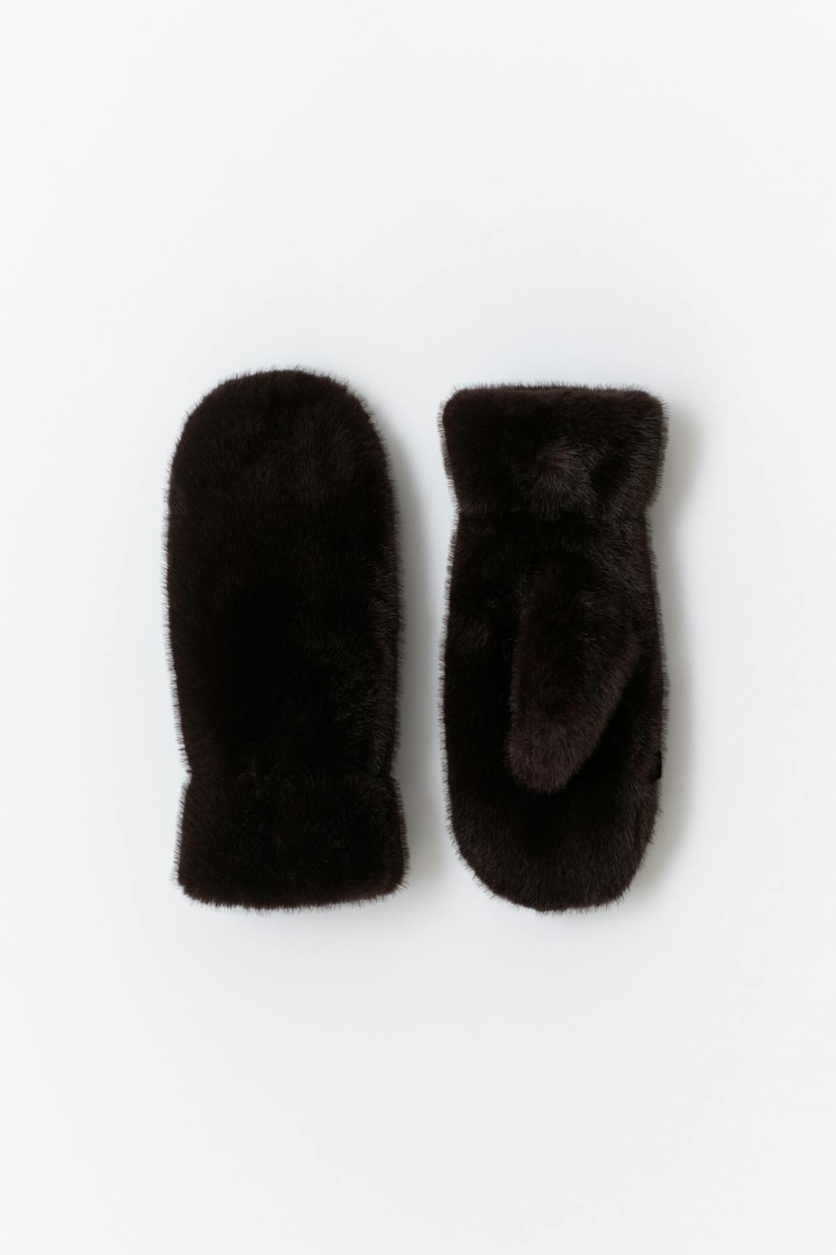 Faux fur mittens