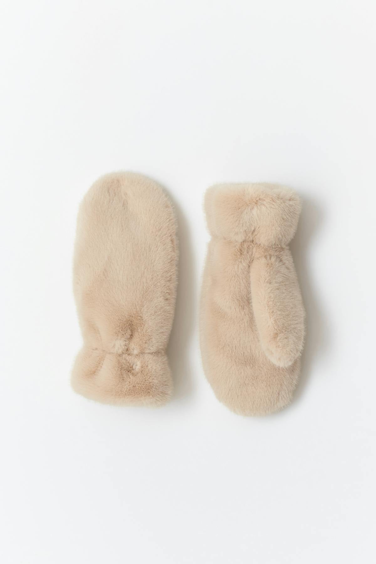 Faux fur mittens