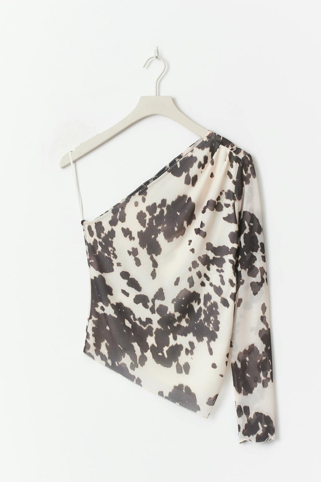 Asymmetric mesh top