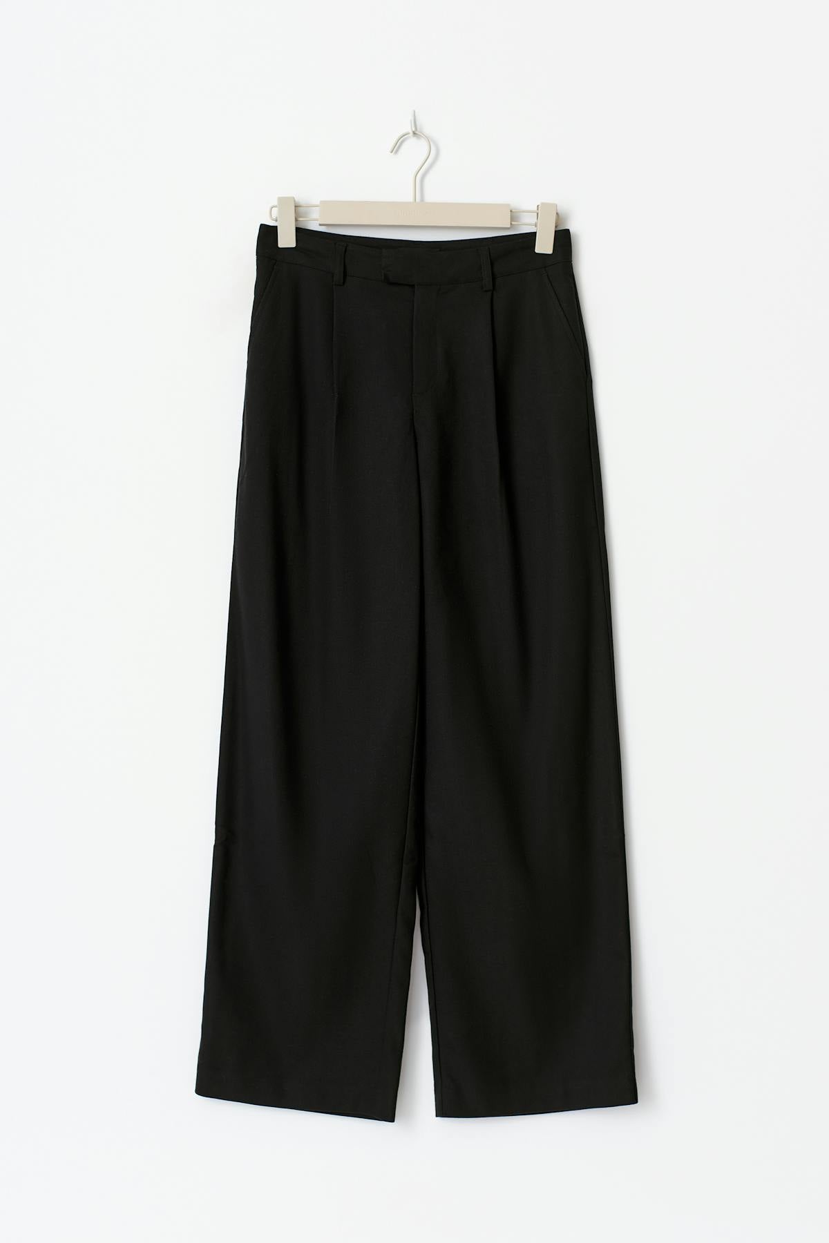 Mid waist pleated trousers