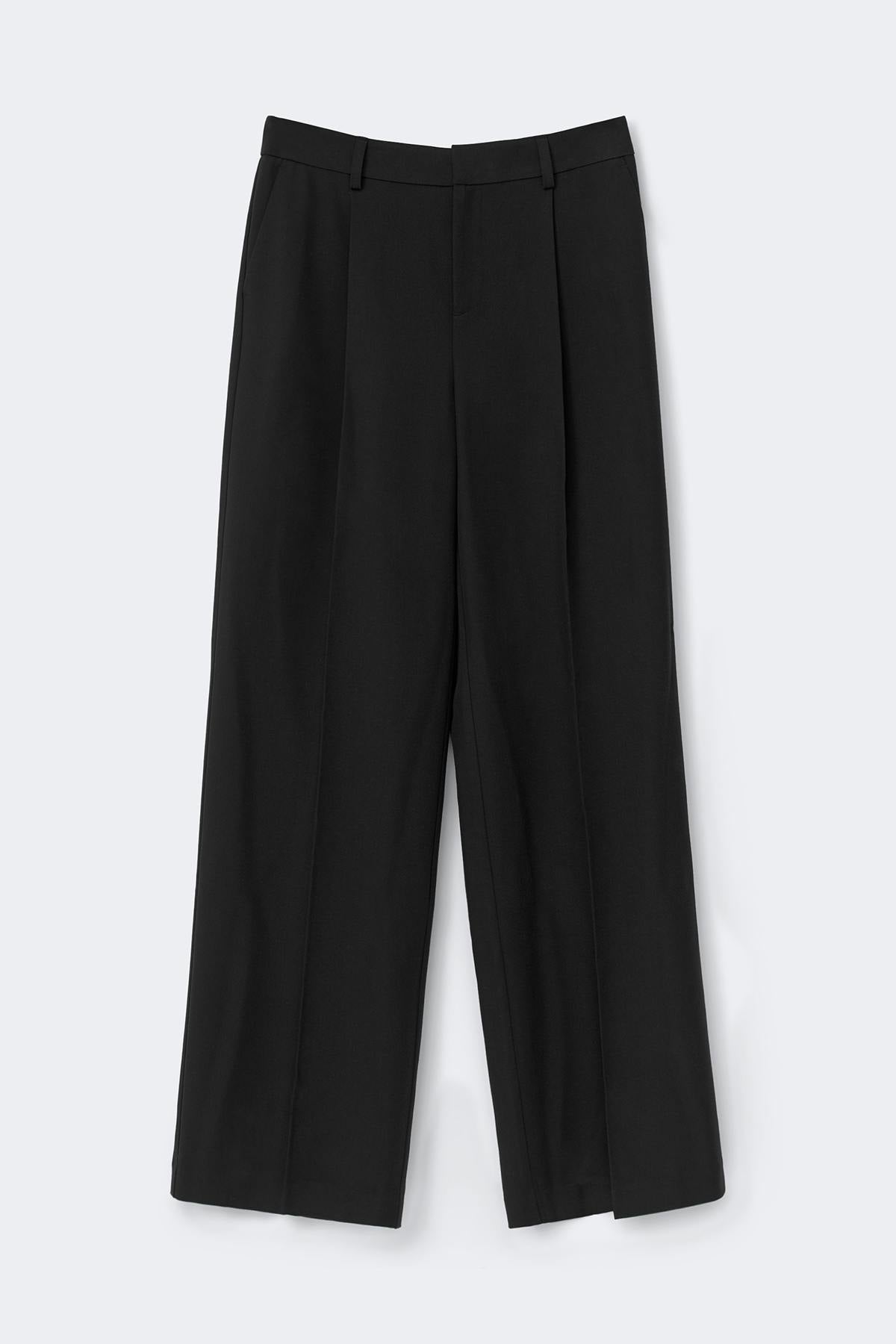Wide pleated trousers
