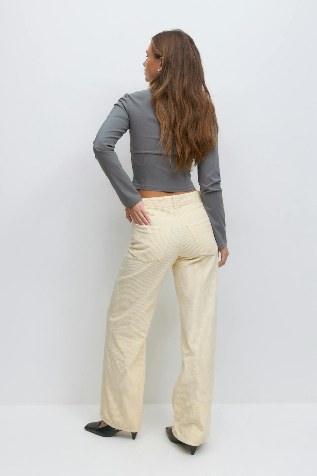 Low wide cord jeans