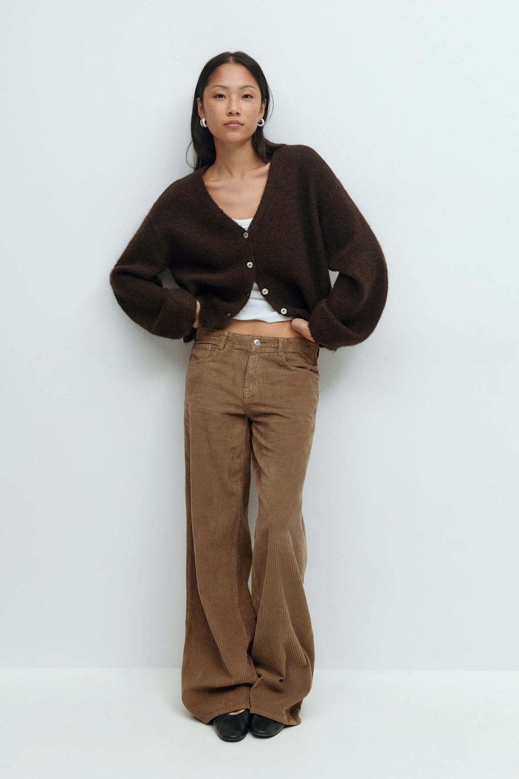 Low wide cord jeans