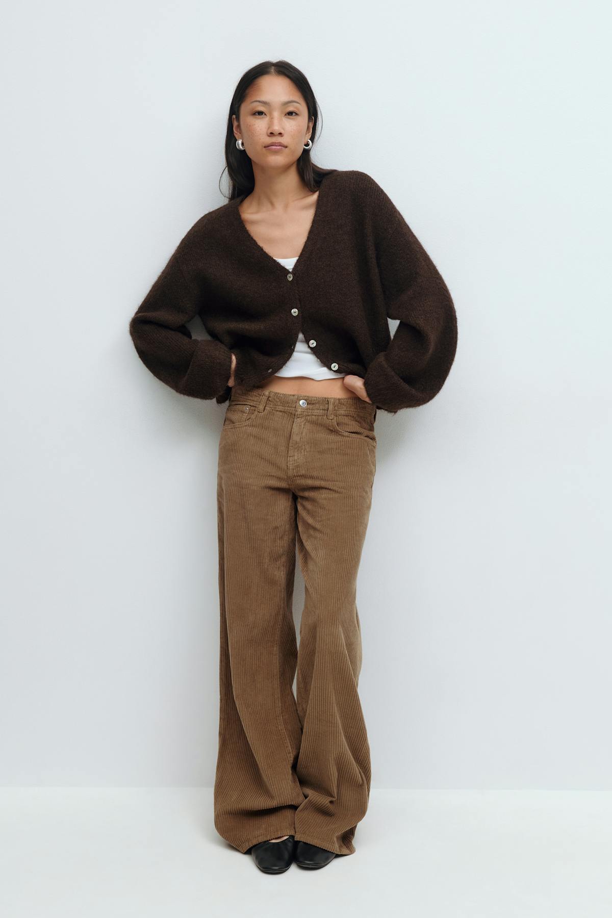 Low wide cord jeans