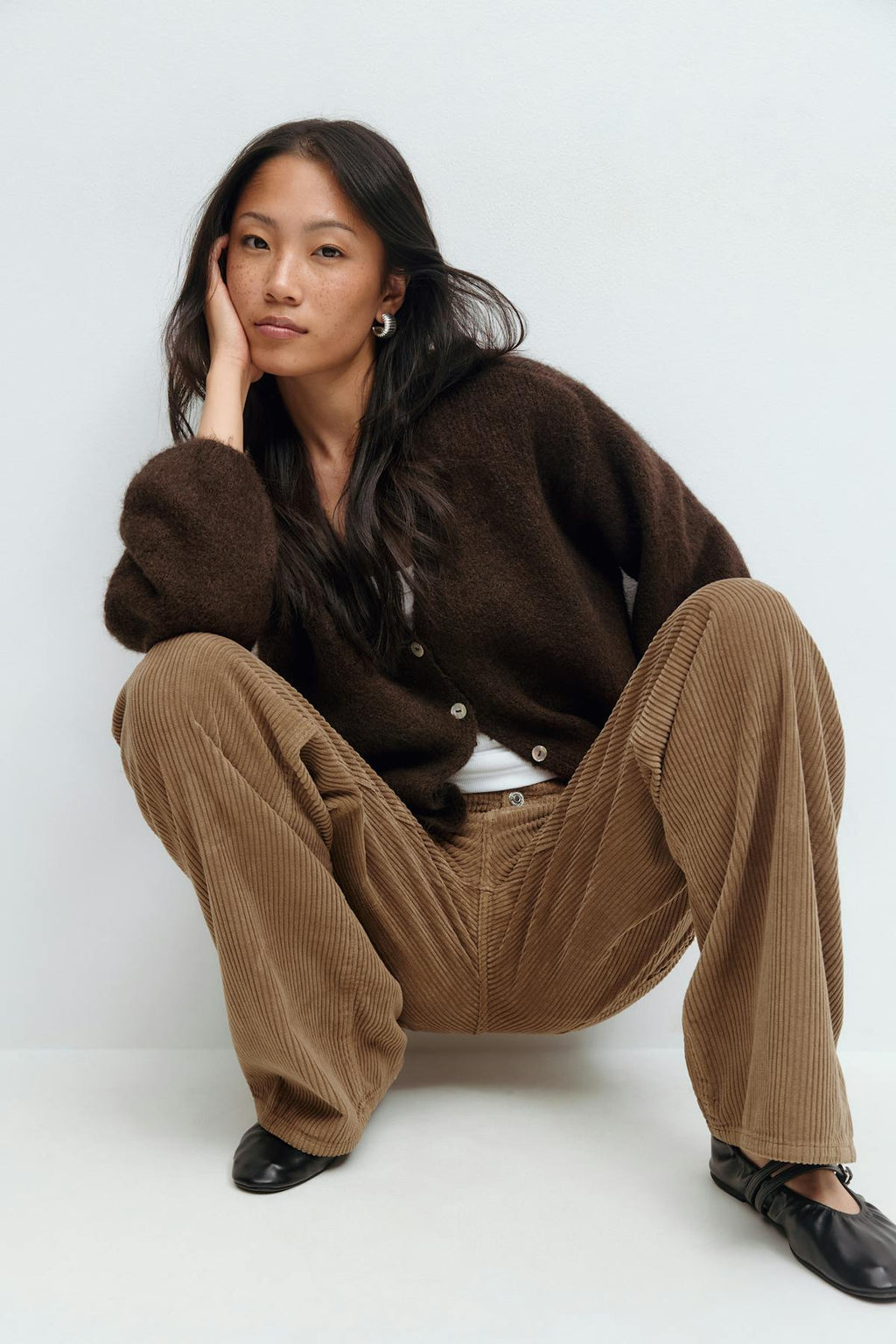 Low wide cord jeans
