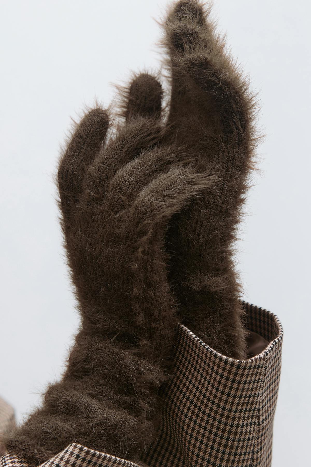 Hairy gloves