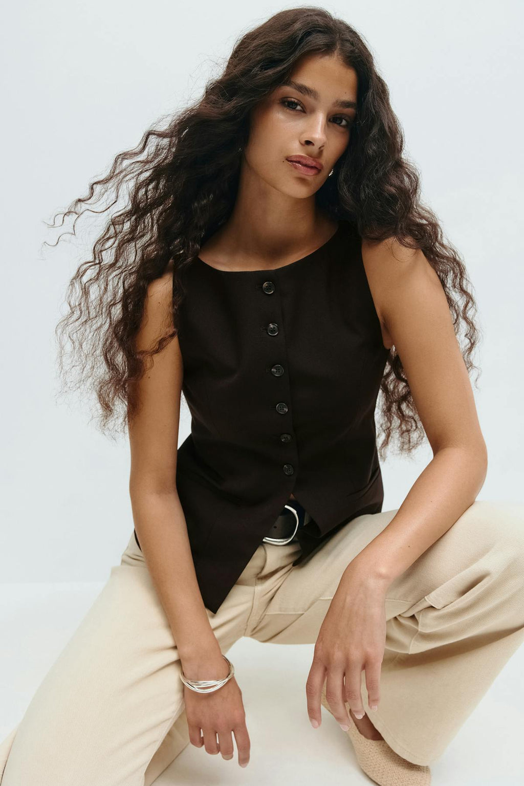 Tailored boatneck vest