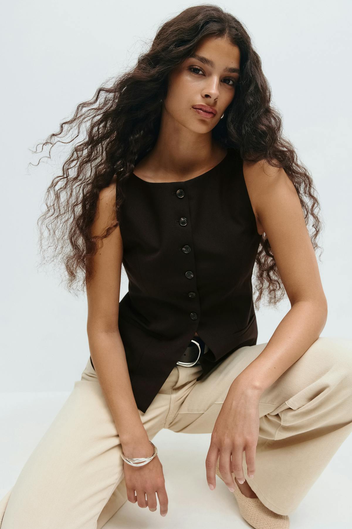 Tailored boatneck vest