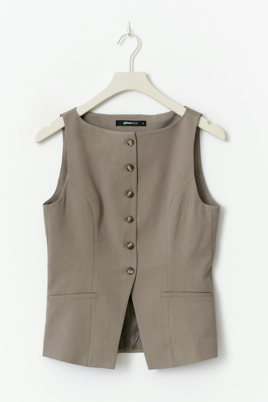 Tailored boatneck vest