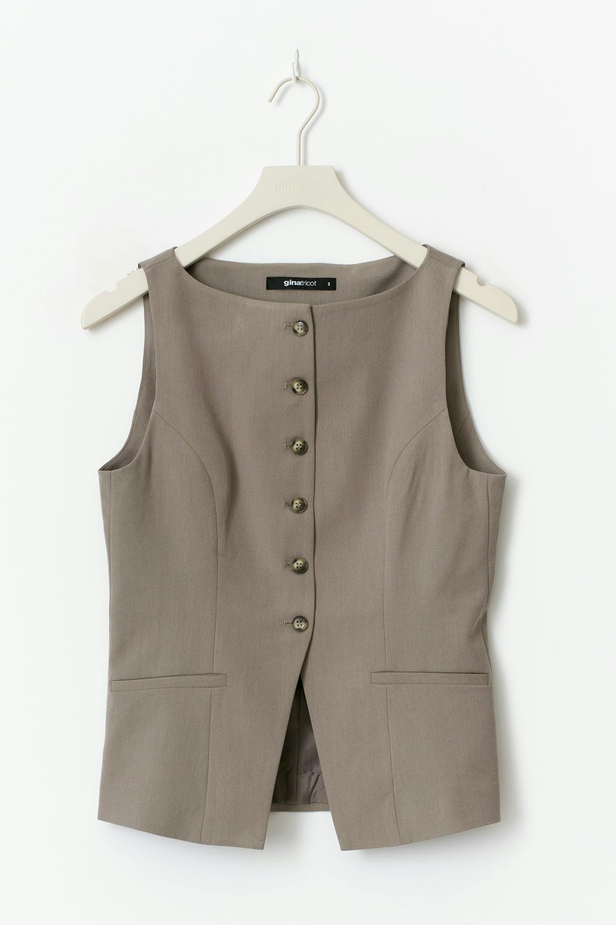 Tailored boatneck vest