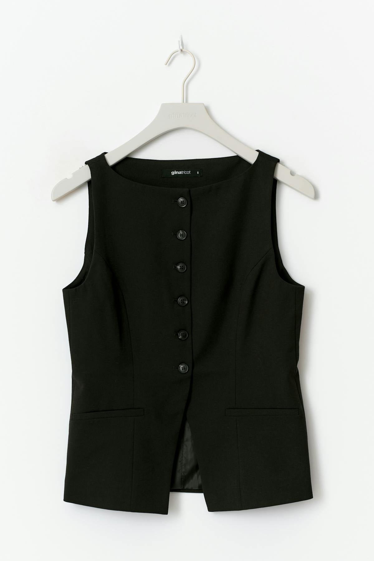 Tailored boatneck vest