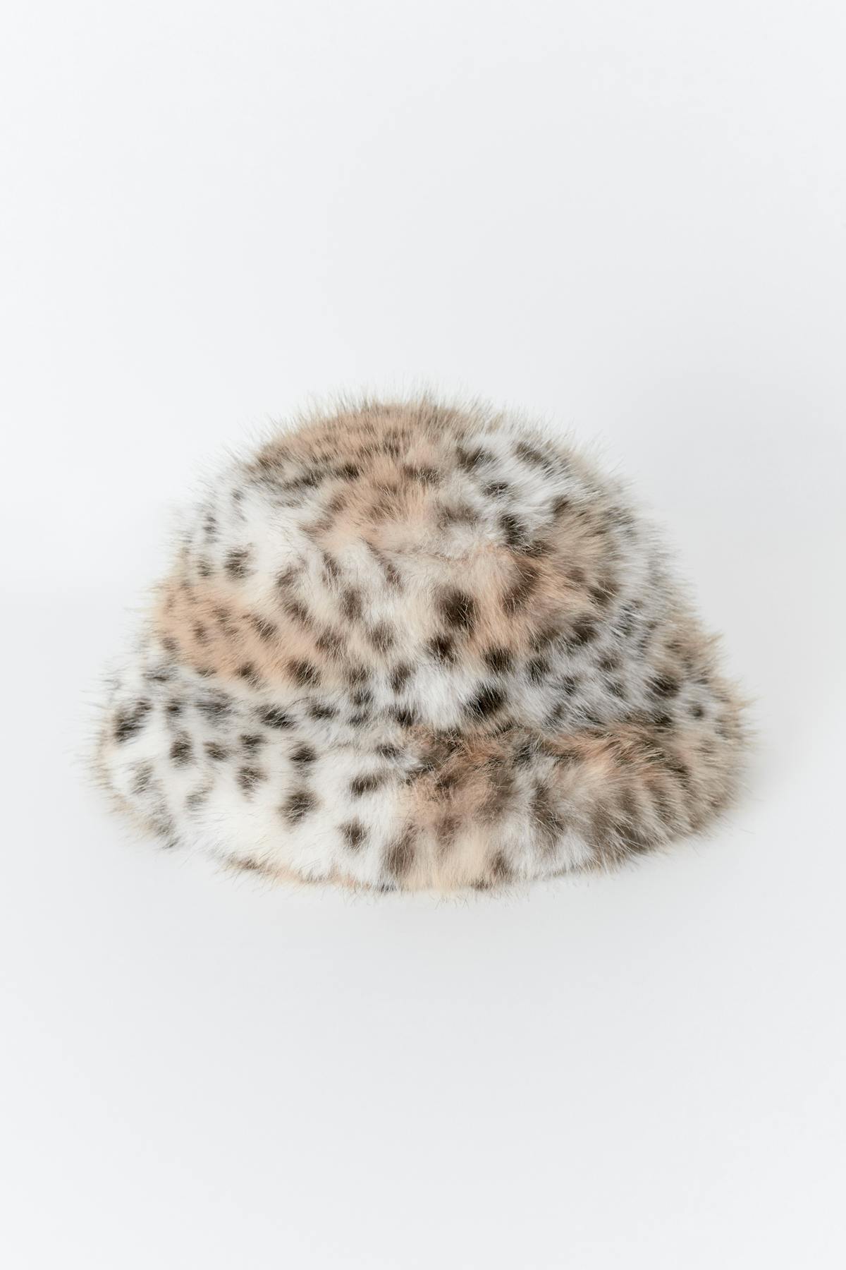 Faux fur bucket hat