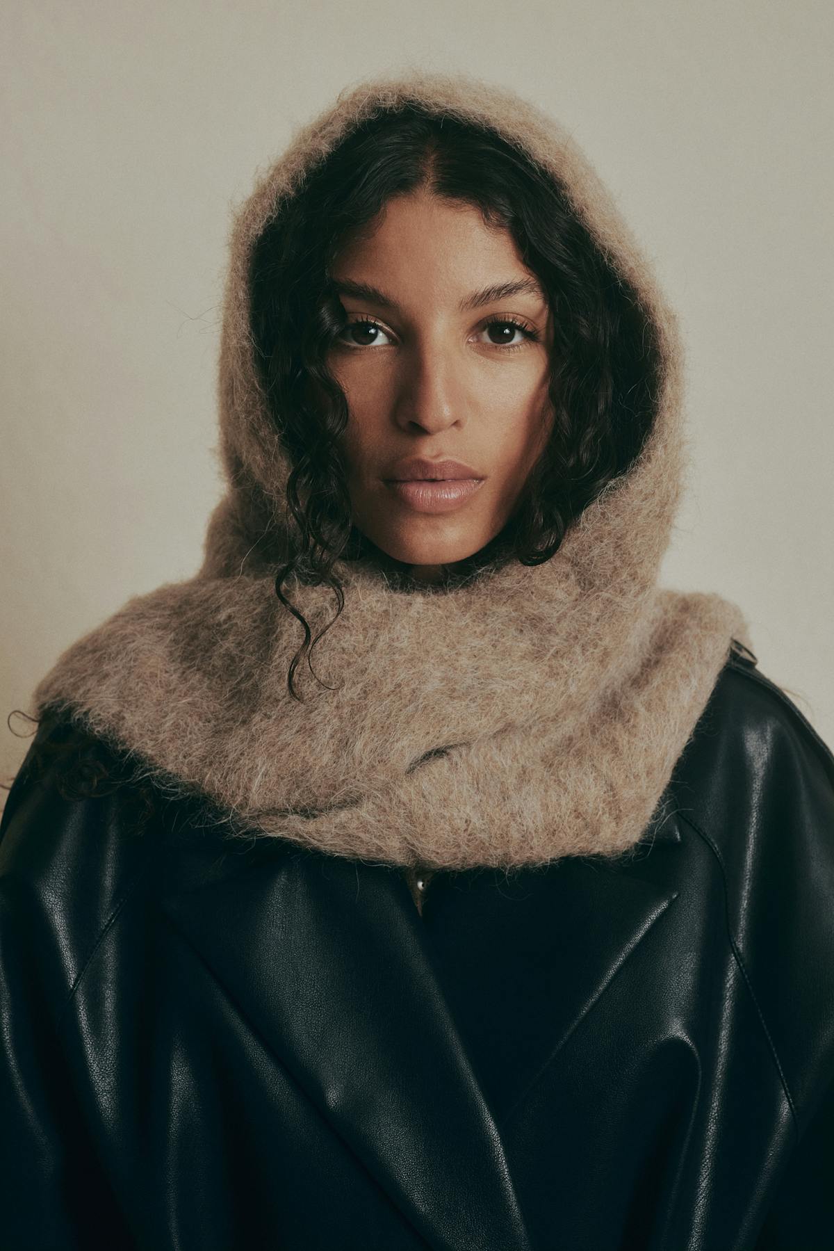 Premium alpaca bonnet