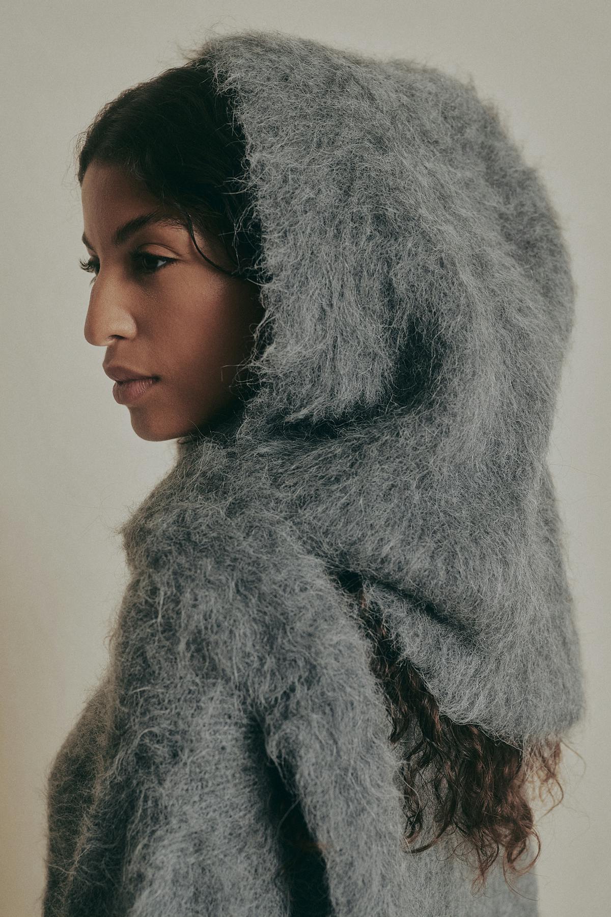 Premium alpaca bonnet