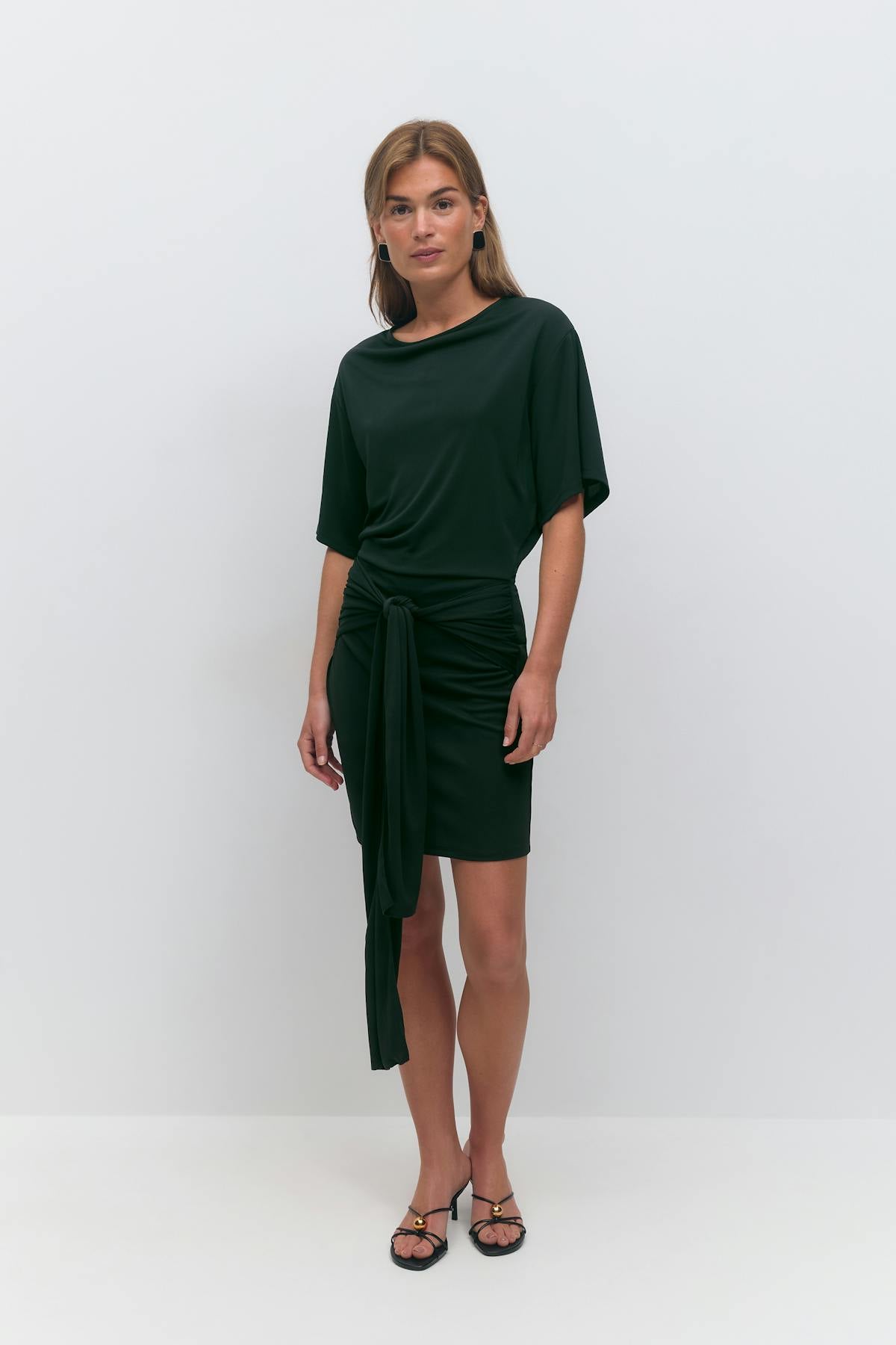 Tie shortsleeve dress