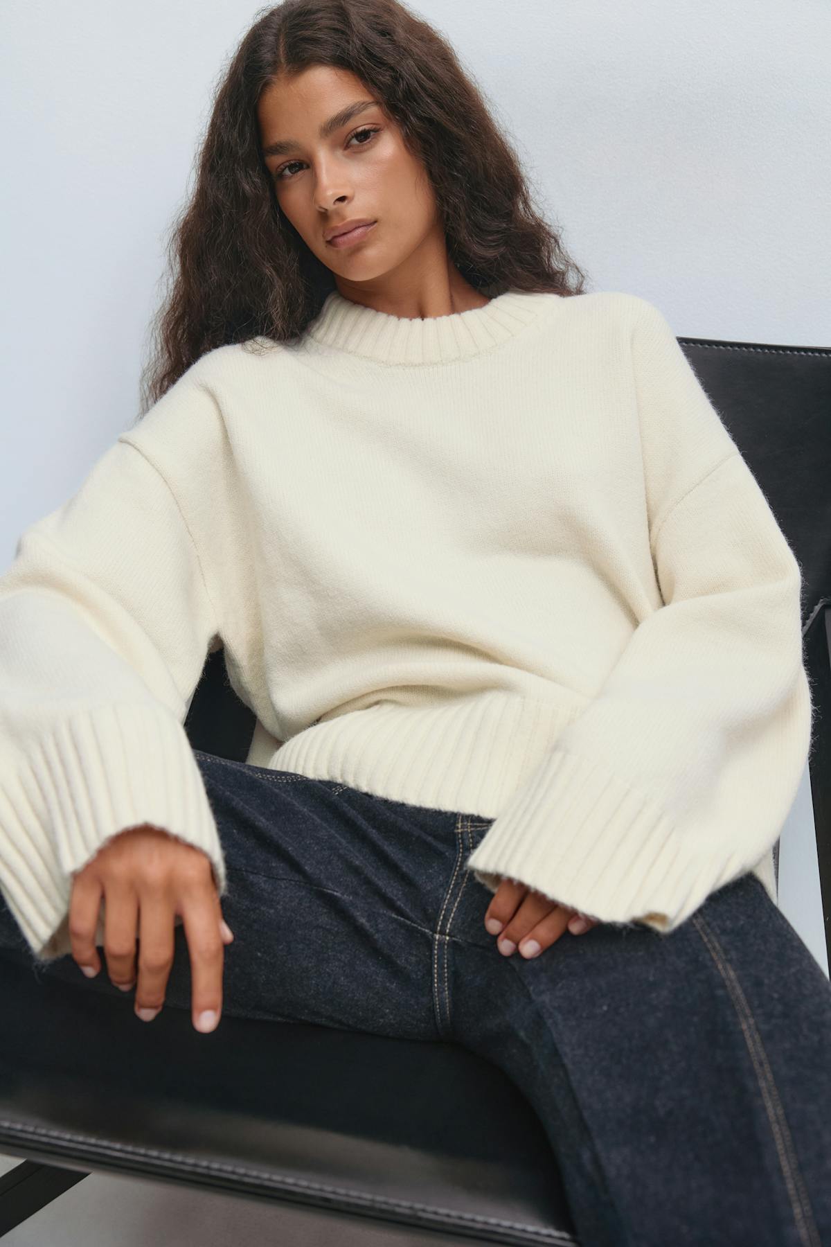 Crew neck knitted sweater