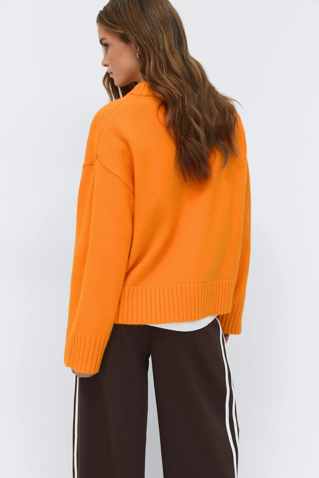Crew neck knitted sweater