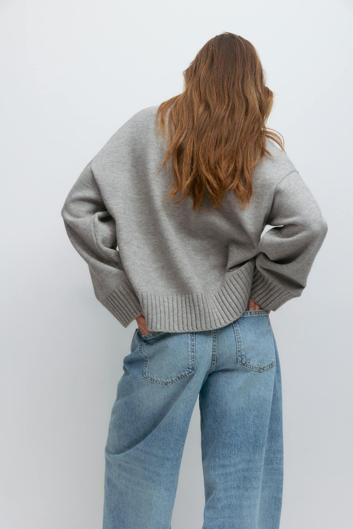 Crew neck knitted sweater