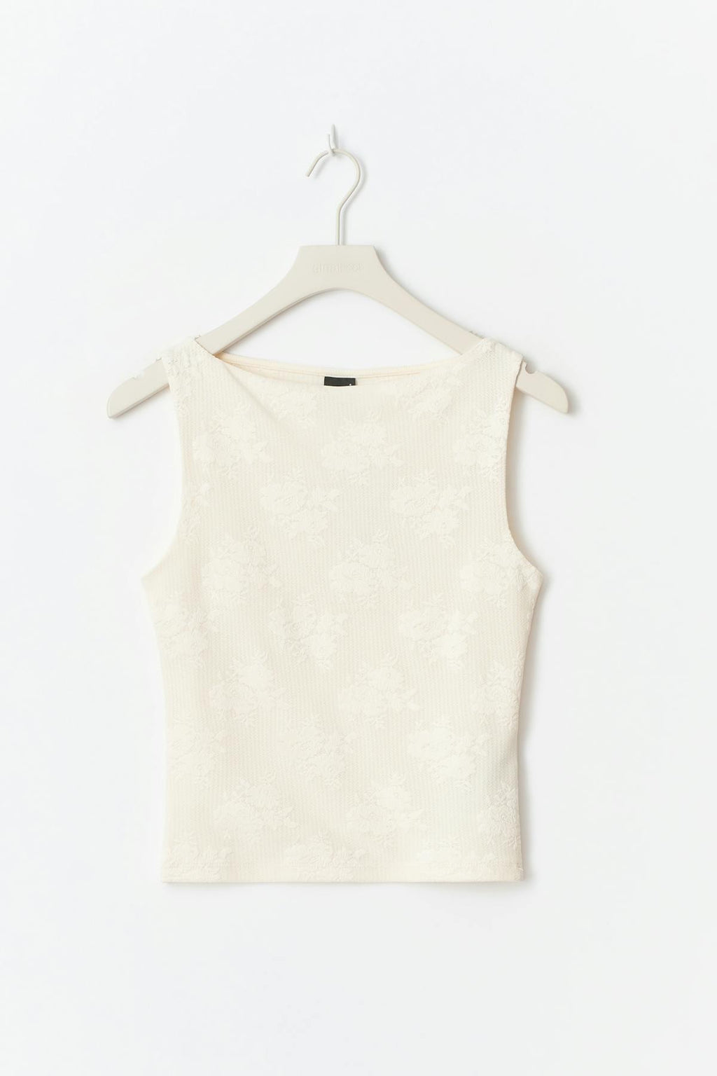 Jacquard tank