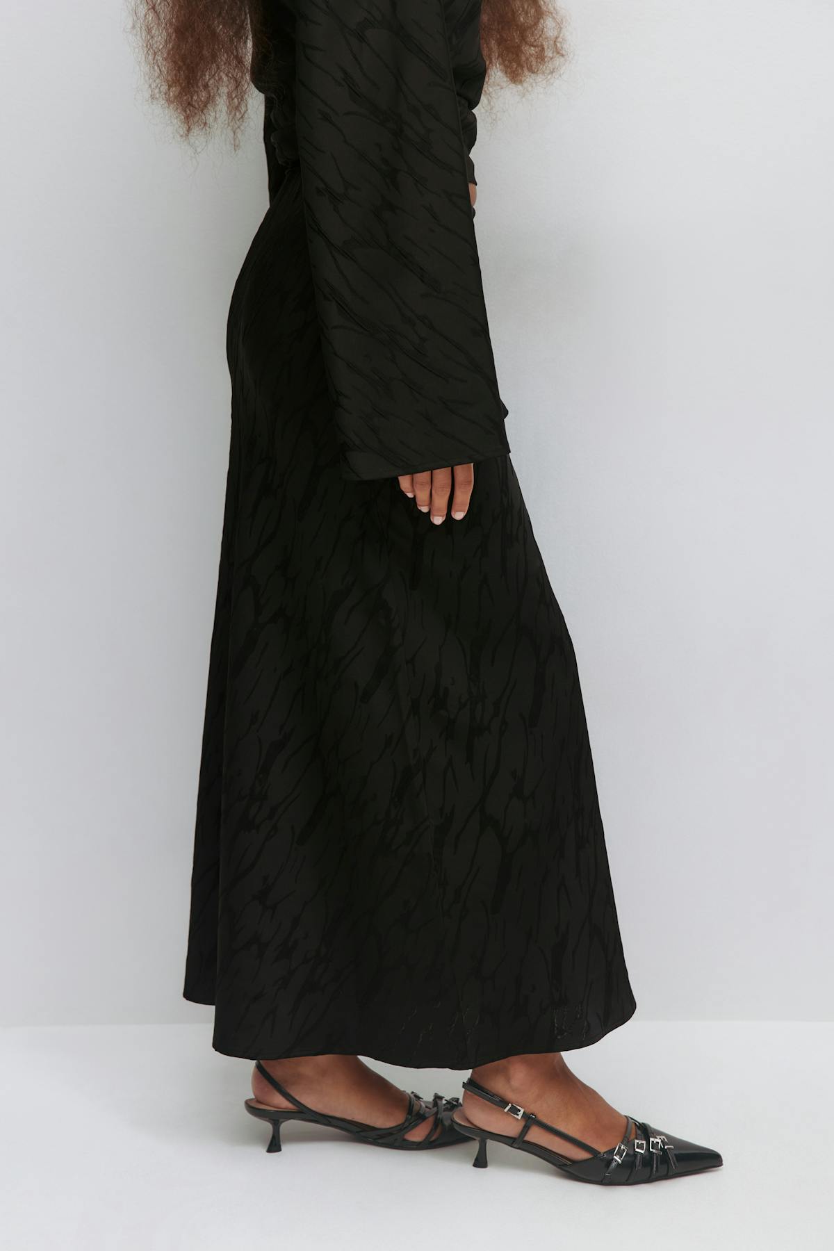 Structured skirt