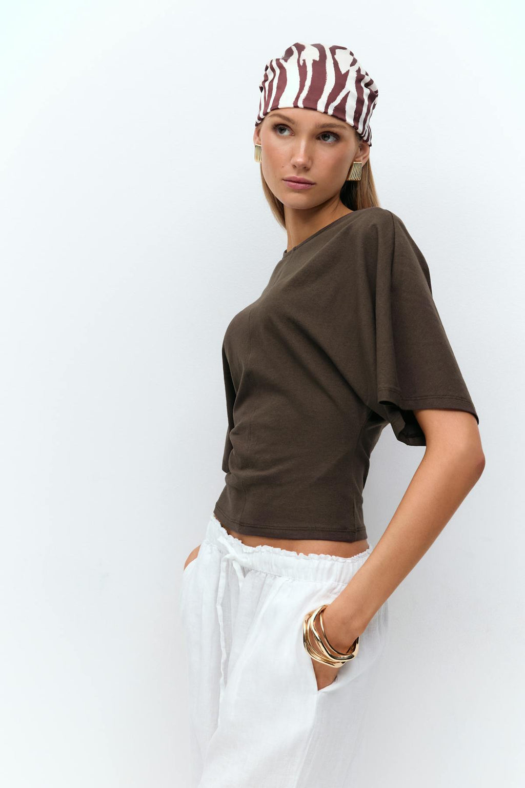 Sculpture seam detail top