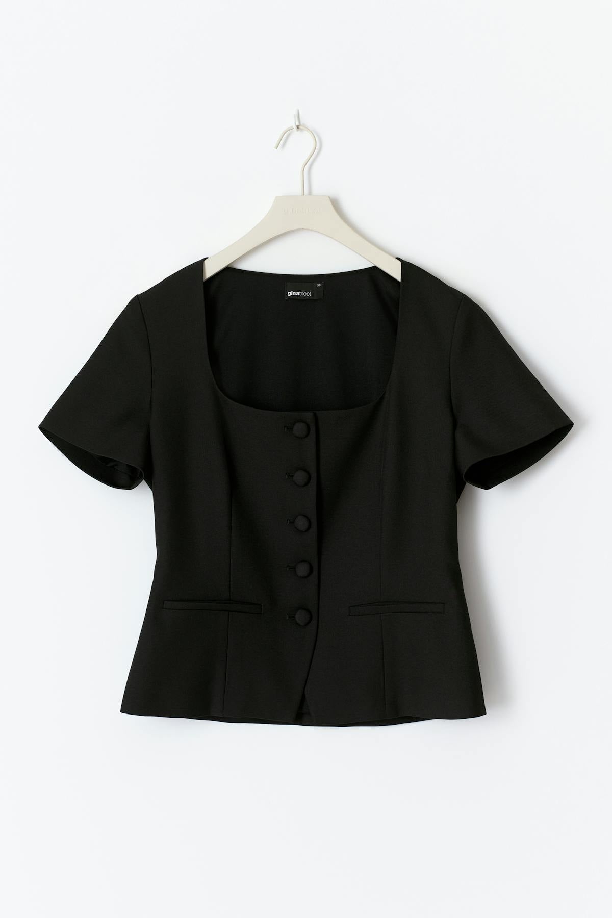 Short sleeve top