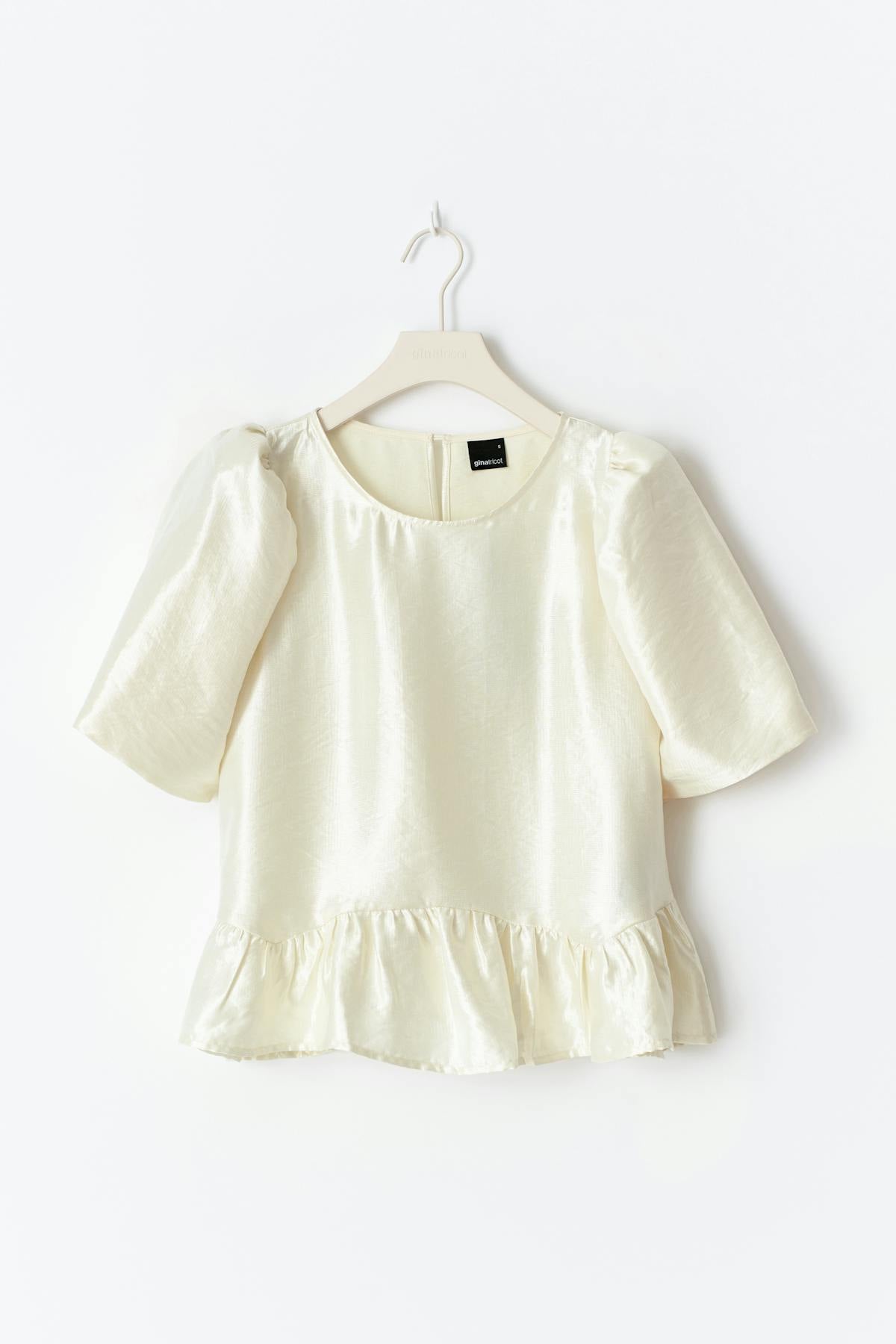 Puff sleeve blouse
