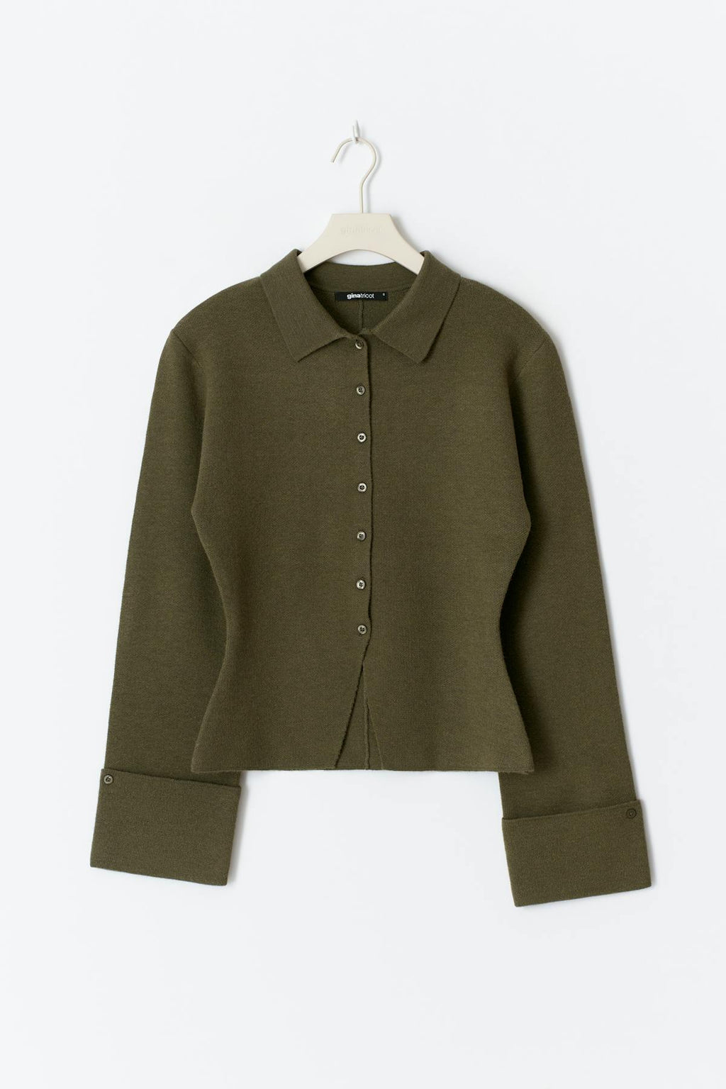 Shaped knitted cardigan