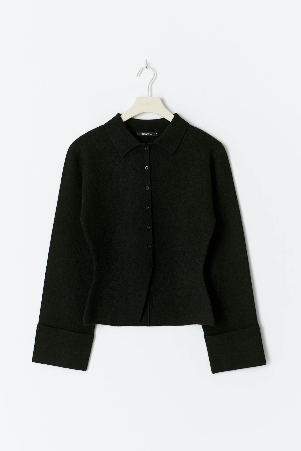 Shaped knitted cardigan