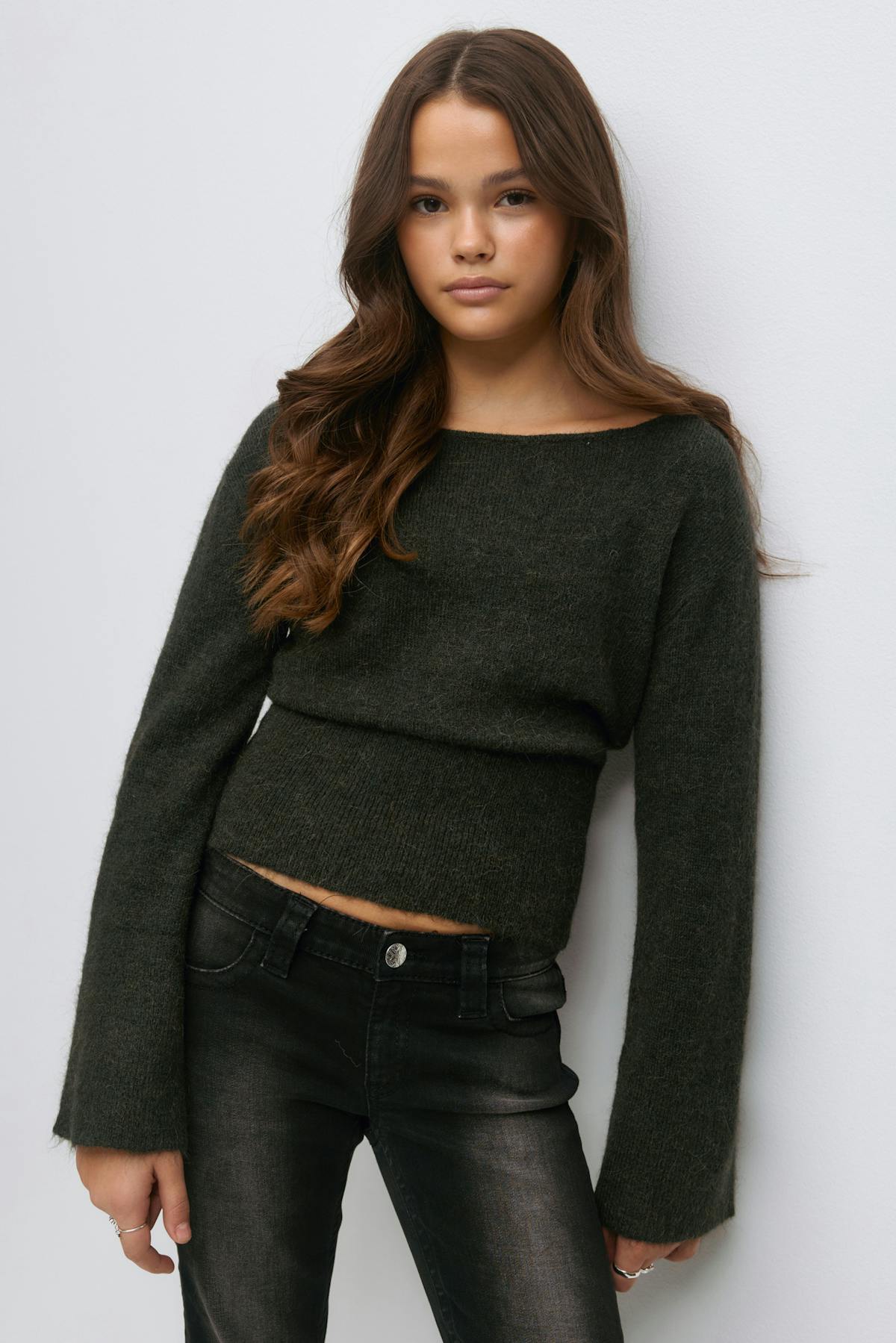 Y shaped knitted sweater
