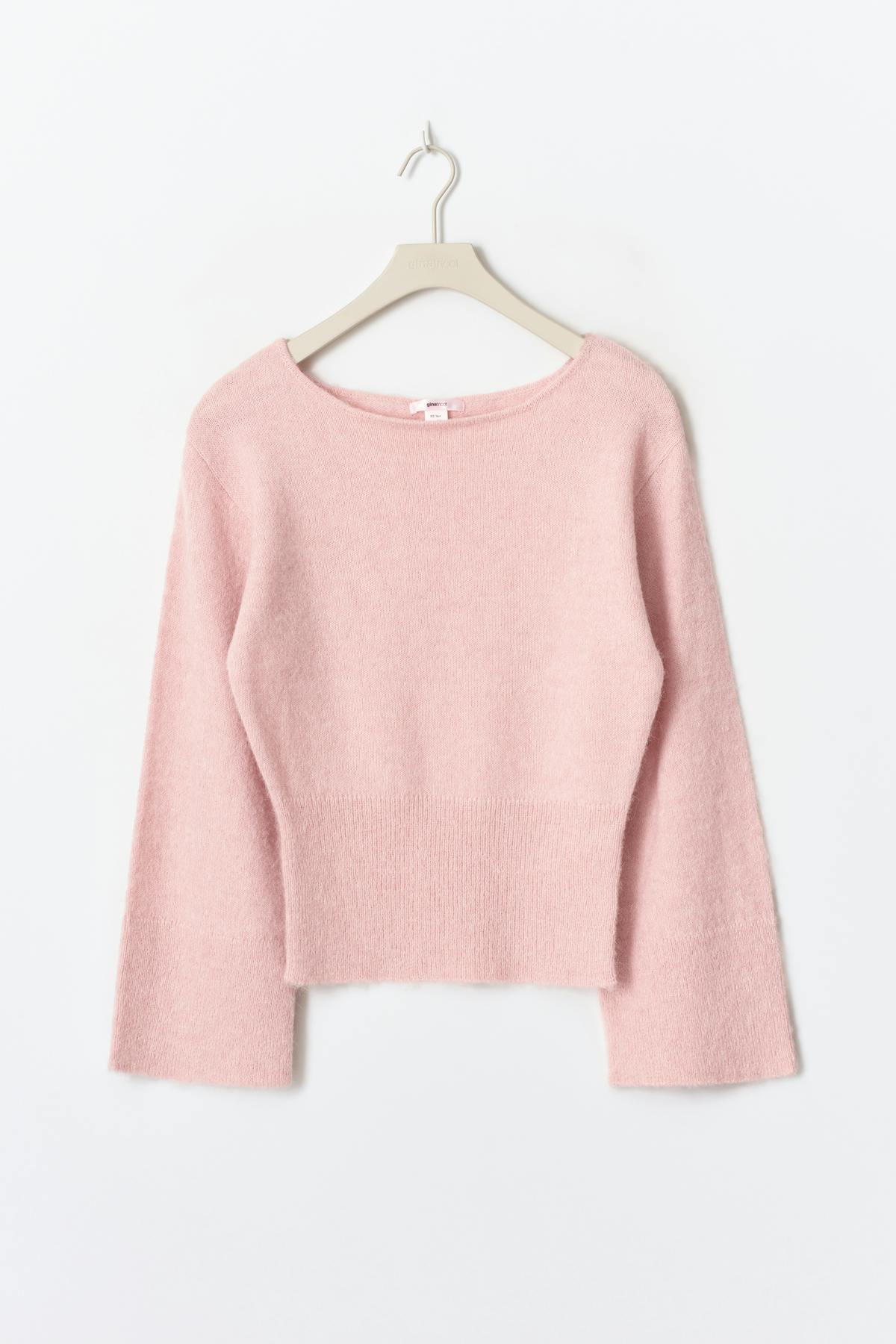 14+ shaped knitted sweater
