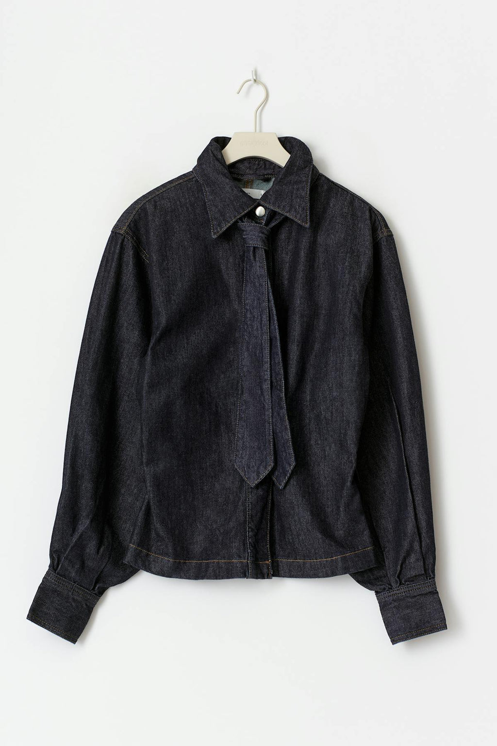 Fitted tie denim shirt