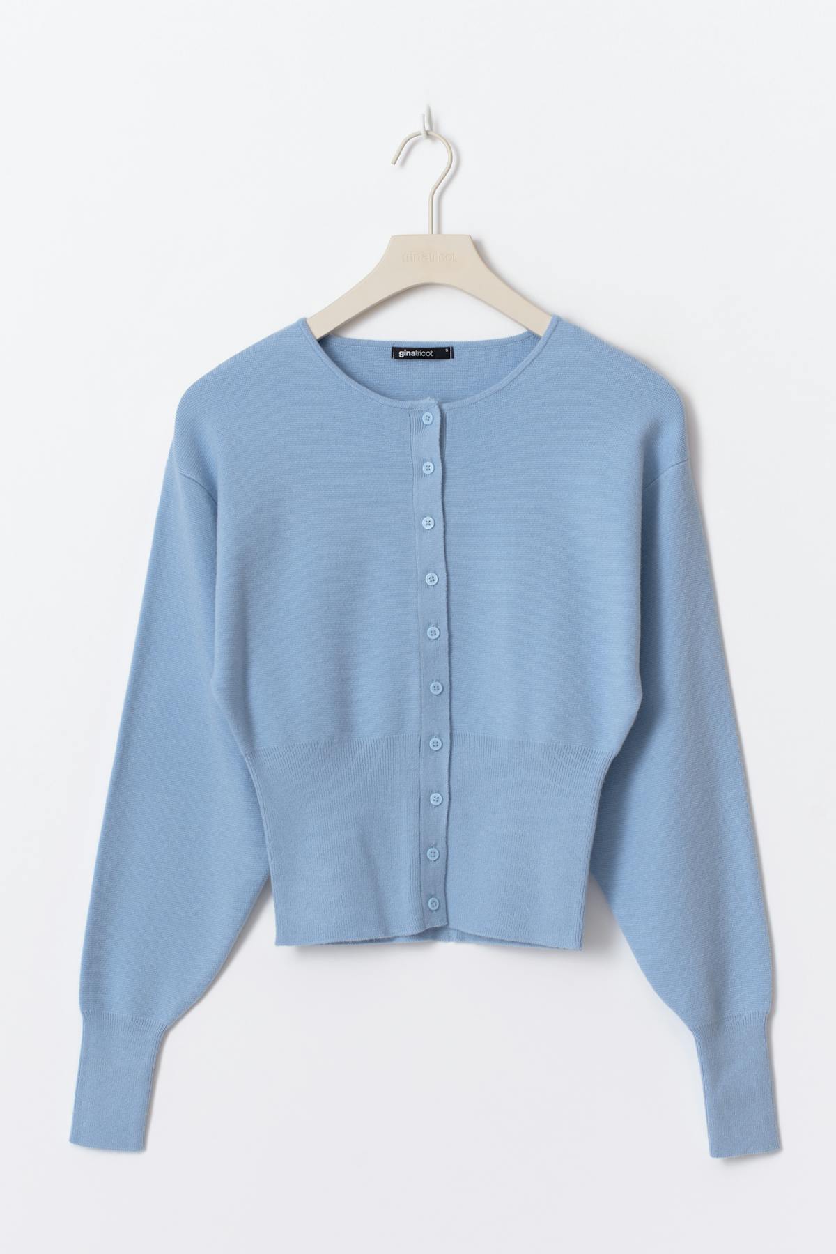 Shaped knitted cardigan