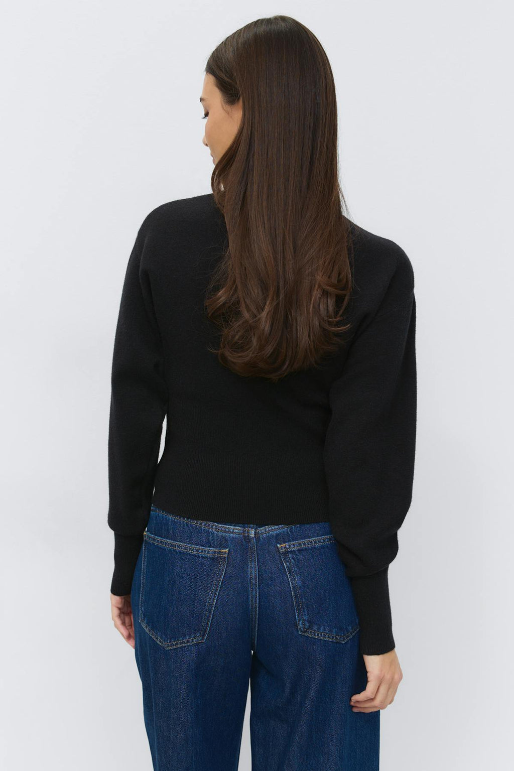 Shaped knitted cardigan