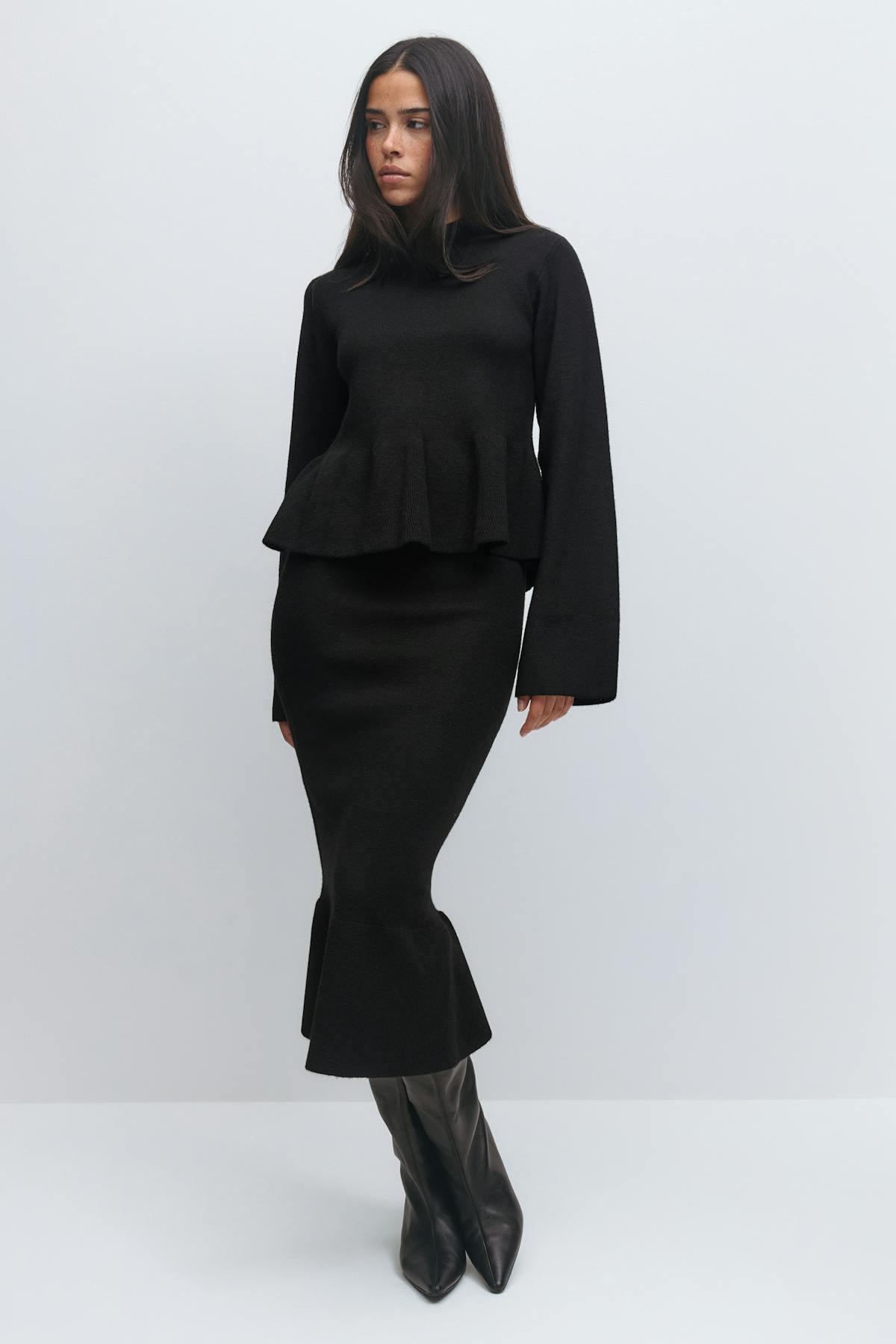 Knitted peplum skirt