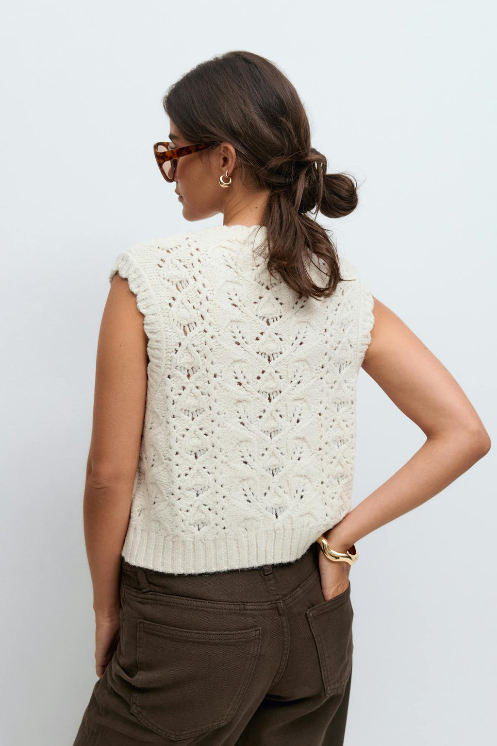 Knitted vest