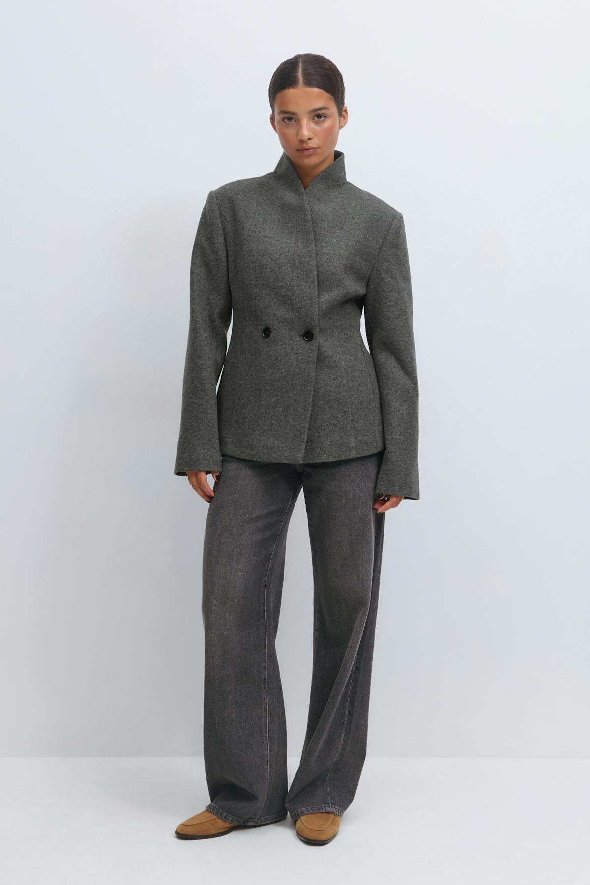 Shaped wool blend jacket
