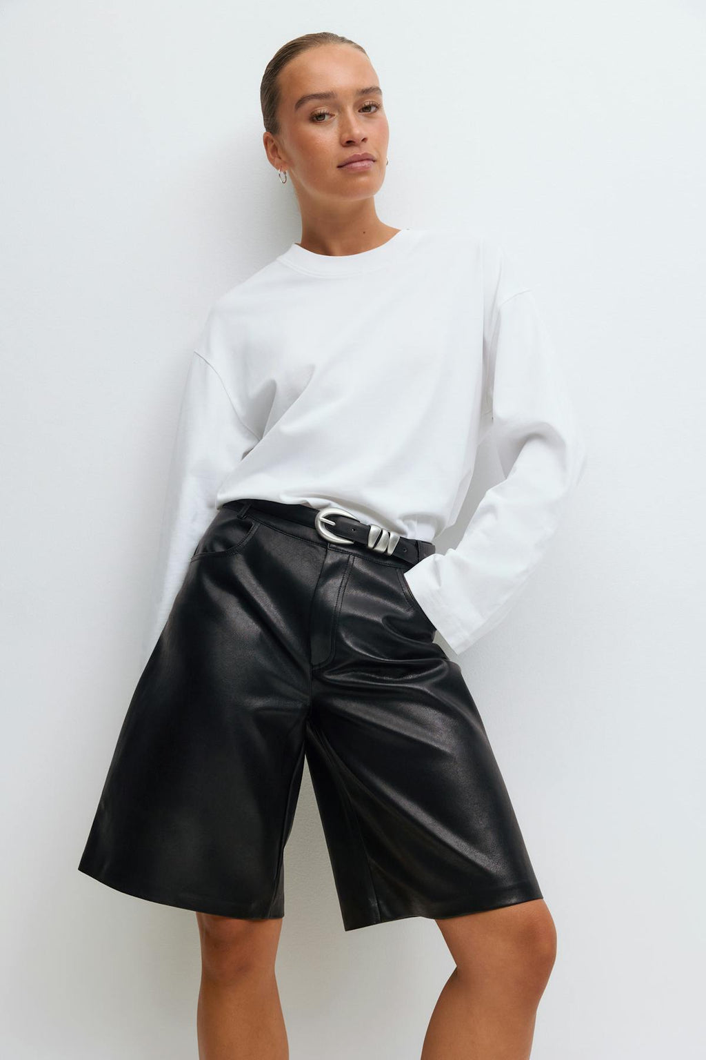 Pu bermuda shorts