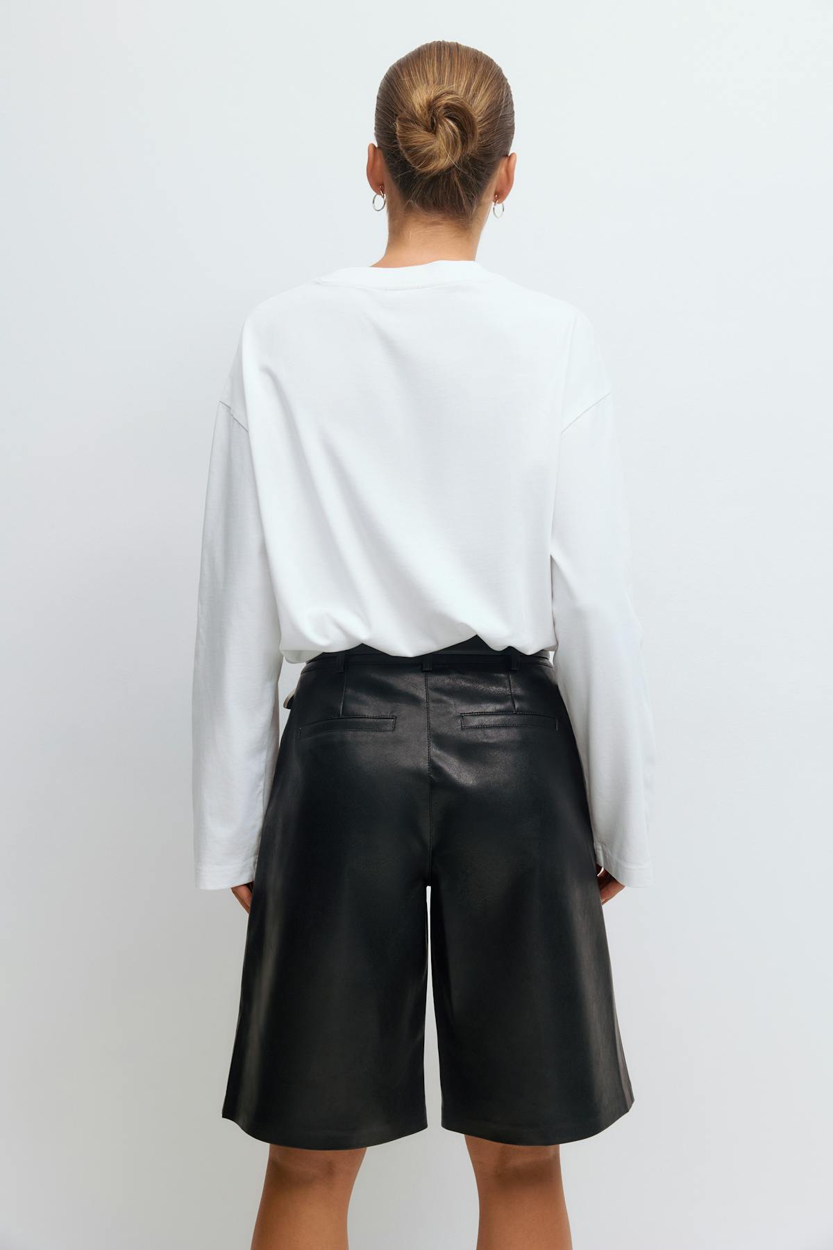 Pu bermuda shorts